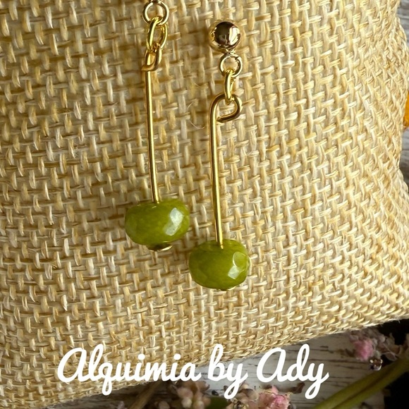 Alquimia Green peridot and Gold Earrings - Picture 1 of 1